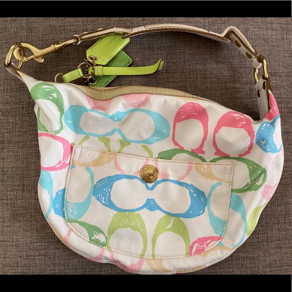 Coach Handbags - ❌SOLD❌ Coach Hampton Scribble Hobo Bag